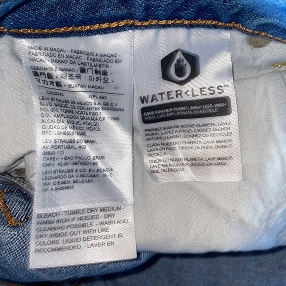 Levi’s Ribcage Straight Jeans - Picture 11 of 12